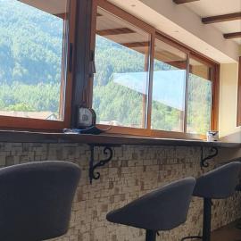 Къща за гости ОЗИ 3, hotel in Ovchartsi