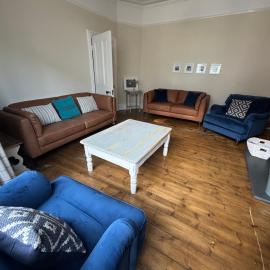 Beautiful Tenby House, sleeps 10, pets allowed โรงแรมในเท็นบี