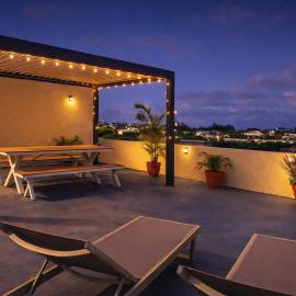 IH Penthouse - Rooftop, Pool & Beach, Hotel in Pereybere