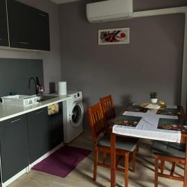 Łowicka22, hotell sihtkohas Piątek