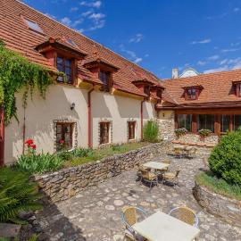 Hotel BELLA