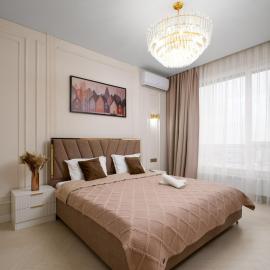Smart Lux 200, hotel in Zhezdi