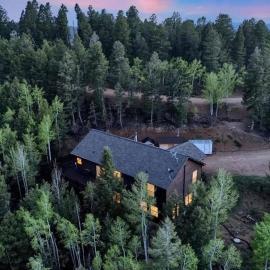 Aspen Grove Lodge, hotel em Divide