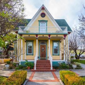 ViCTORIAN ViLLA-Hot Tub Pool Table Fabulous Yard