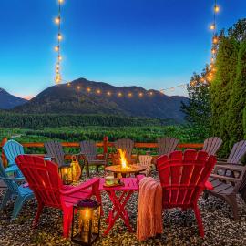 EmeraldRidge Retreat - 180 Degree Amazing View & Firepit & BBQ, hotel v destinaci Chilliwack