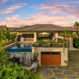 Hale Lava by Alekona Kauai: Large 4BR Home w Private Pool and Spa, AC, located in Poipu Kai, hotel em Koloa