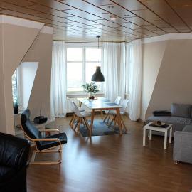 Villa Schlossblick I - Zeit zum Entspannen in exklusiver Ferienwohnung mit Panoramablick, Parkplatz, WLAN, Smart-TV, hotell i Wernigerode