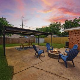 Seabrook Sanctuary Cozy 3BR Home Perfect for Families Privacy & Comfort Galore