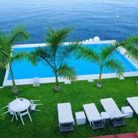 Casa Mediterránea, lujo y confort junto al lago，特誇斯奎克蒂恩的飯店