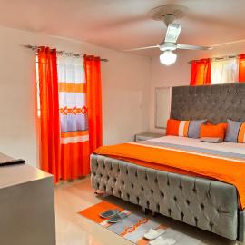 Cozy Huge and Lovely 3 bedrooms apts 2bathdrooms, hotel din La Estrella