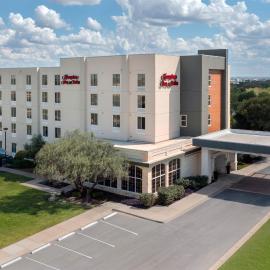 Hampton Inn & Suites-Austin Airport