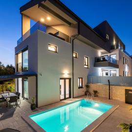 Luxury Villa Adria Apartments, hotel a Krk