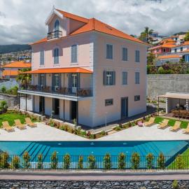 Luxury Quinta Rosa by Holiday Rental Madeira, hotel en Funchal