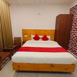Mukteshwar Valley Resort, hotel in Mukteshwar