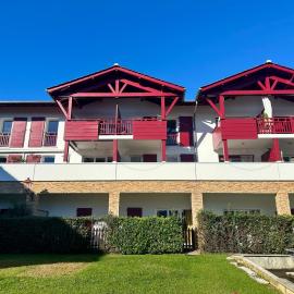 Ahetze, 3 pièces lumineux avec terrasse & parking, hotel v destinácii Ahetze