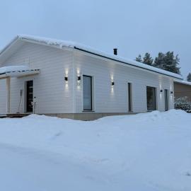 Brand new Villa puomikuja, hotel in Rovaniemi