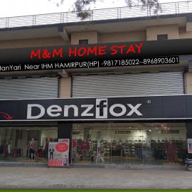 M&M home stay, hótel í Hamīrpur