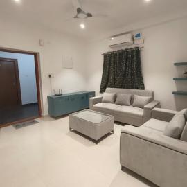 New 3 bhk in near cyber towers, hotel in Hyderabad