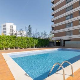 Penthouse with Private Terrace & Pool Access