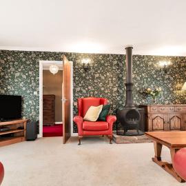 2-Bed Home with Free Parking - 2 min Walk to Bus, hotel in Cherry Hinton