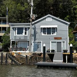 Wobby Waters your Little Wobby Waterfront sleeping 8 on the Hawkesbury River, viešbutis mieste Patonga Beach