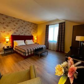 Hotel Fortyfive, hotell i Chivasso