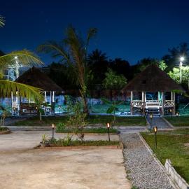 Teko Paradise and Kitchen, hotel in Phumĭ Kruŏs
