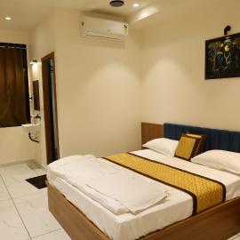 Rajwadi Hotel Inn, hótel í Valsad