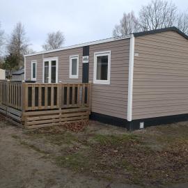 Lauwersoog 6 Personen Chalet 13, hotel sa Lauwersoog