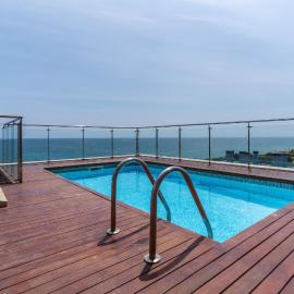 Rengle Horizonte Penthouse & Pool，馬塔羅的飯店