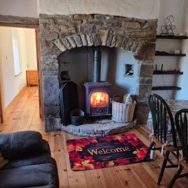 Katies cottage keash, Hotel in Kesh