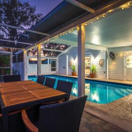 NEW Waterfront Heated Pool Dogs Allowed Near Beach Family
