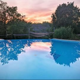 Aux Lodges du Mas de Nadal、Sauliac-sur-Céléのホテル