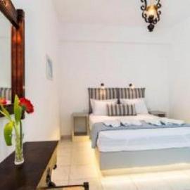 Villa Kalamia Dolphin, hotel a Perissa
