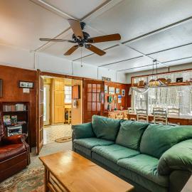 Walk to Lake George Beach: Quiet Family Retreat, hotel in Lake George