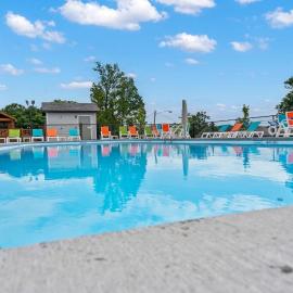 Lakin it Easy Condo for 2, hotel in Kimberling City
