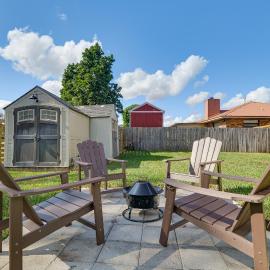 Lake Jackson Retreat w/ Lanai & Large Yard!