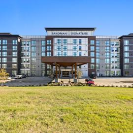 Sandman Signature Dallas Las Colinas Hotel & Suites, hotel v destinaci Irving