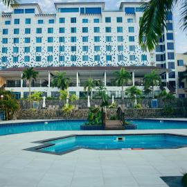 Western Serene Atlantic Hotel โรงแรมในTrofwi