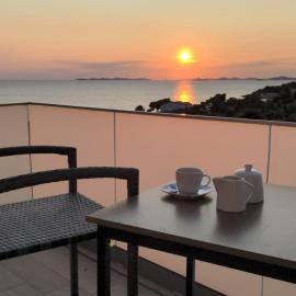 Sunset Bay Casa, hotel a Dolac