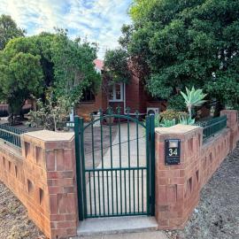 Tily's Place, hotel a Parkes