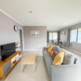 Entire Home Lovely 2BR w 3Bed Cosy n Convenient