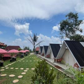 camping camp modern、シアターのホテル