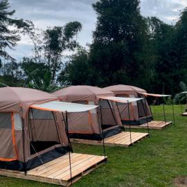 Dewi Camp - The Valley House Ci Dwi Resort, hotel di Cicadas