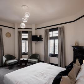 Palfreymans Arcade Central NoHo 1 Bed Apartment 4