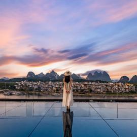 Guilin Yangshuo Shixi Landscape Hotel, готель у місті Яншуо
