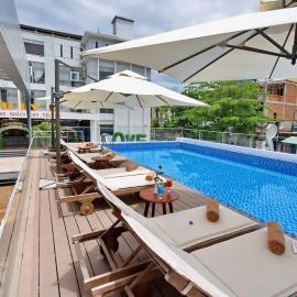 Dolphin Bay Hotel Nha Trang, хотел в На Транг
