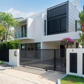 Luxury 5 bed Laguna Park no Pool, hotel in Bang Tao Beach