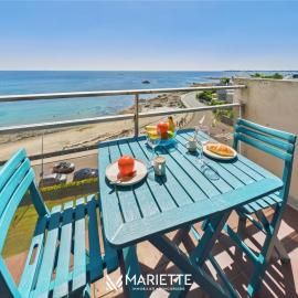 -Ocean- Studio renove avec parking et vue mer