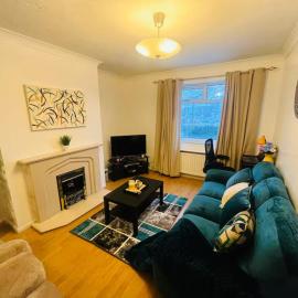 Comfortable 2-Bed Flat in Heart of Tyne Wear - Pass the Keys